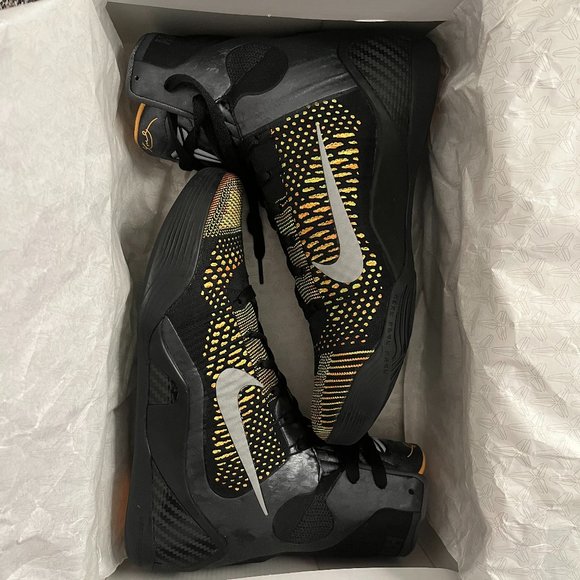 Athletic_Shoes